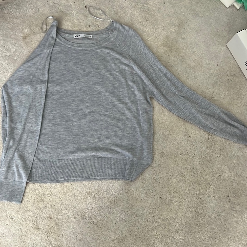 Zara grey sweater. Size L